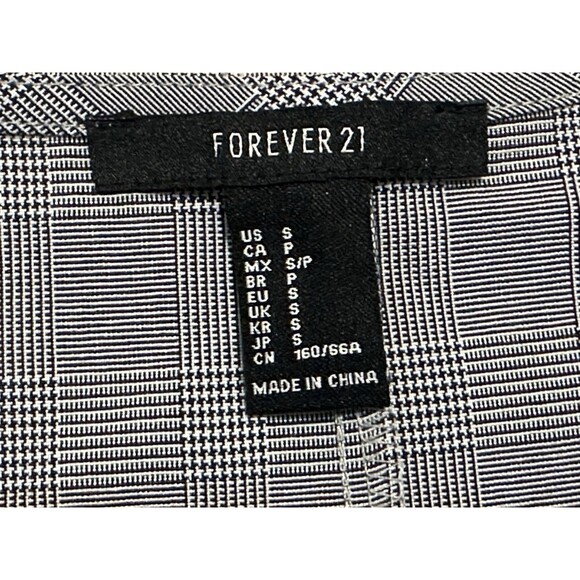 Forever 21 Grey High Waisted Shorts and Top Size Set Size Small 2 Piece Outfit - Picture 2 of 3